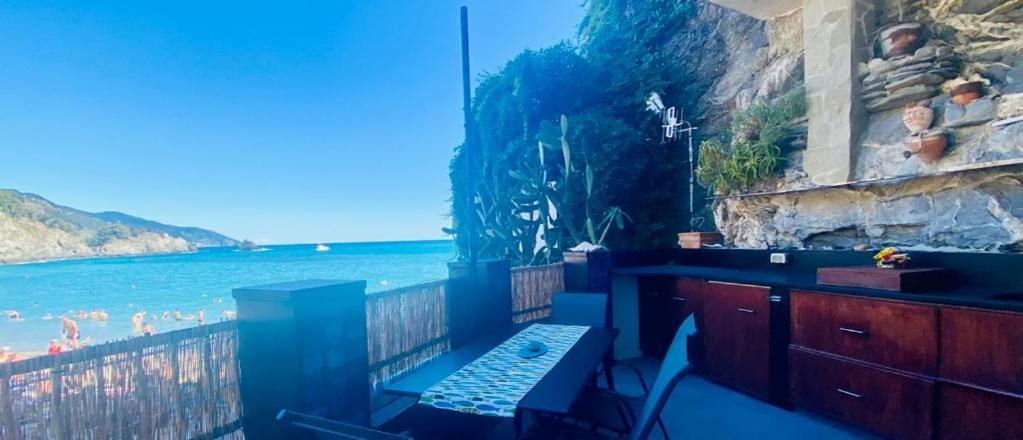 Benvenuto Beach House Монтеросо ал Маре Екстериор снимка